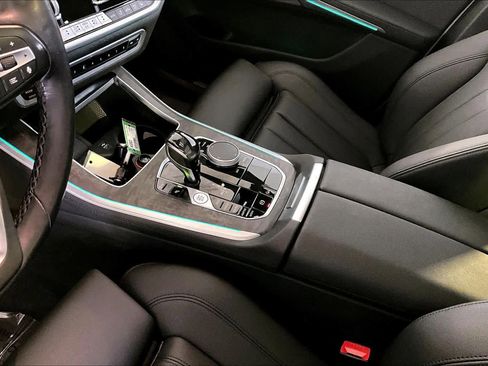 Used 2021 BMW X5 xDrive40i w/ Premium Package image 17