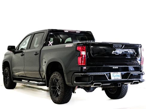 Used 2021 Chevrolet Silverado 1500 Custom Trail Boss w/ LPO, Dark Essentials Package AWD/4WD image 7