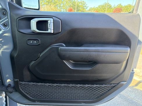 Used 2024 Jeep Wrangler Willys image 13