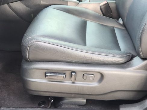 Used 2017 Honda Pilot Touring image 24