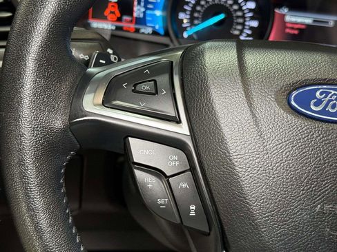 Used 2020 Ford Edge Titanium w/ Equipment Group 301A AWD/4WD image 10