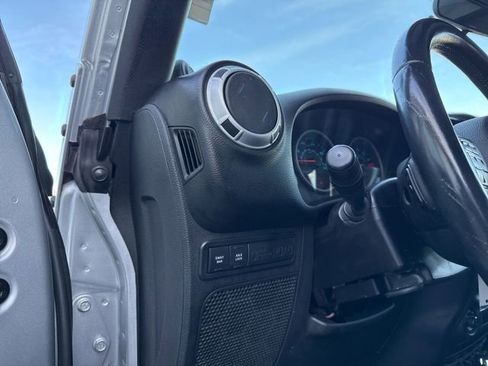 Used 2012 Jeep Wrangler Rubicon image 21