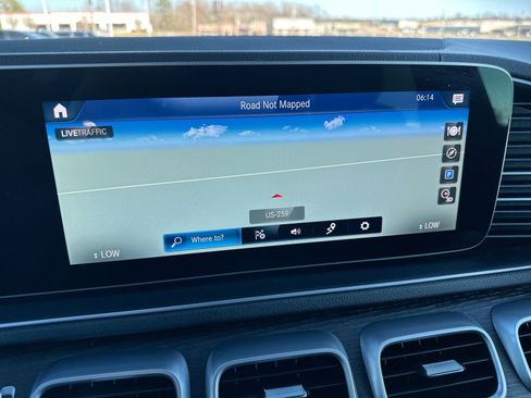 Used 2023 Mercedes-Benz GLS 450 4MATIC image 13