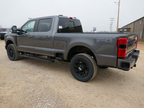 New 2026 Ford F250 Lariat w/ Black Appearance Package image 7