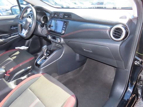 Used 2024 Nissan Versa SR FWD image 16