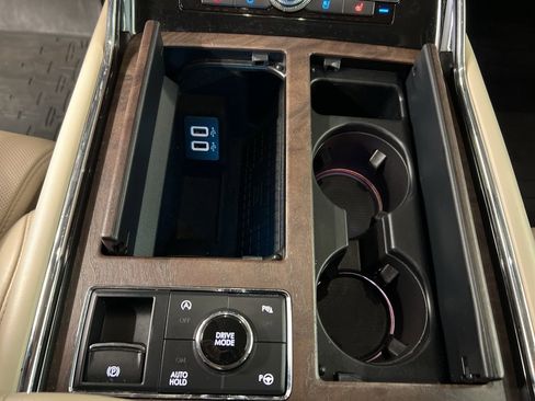 Used 2019 Lincoln Navigator L Reserve image 15