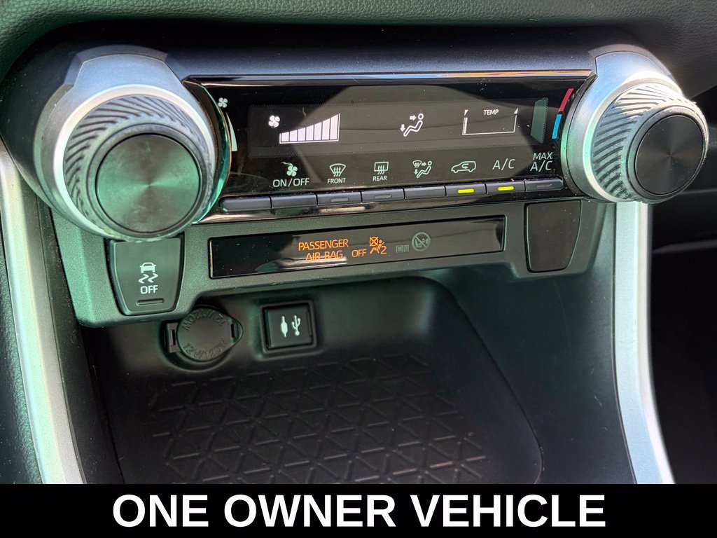 Used 2019 Toyota RAV4 LE FWD image 14