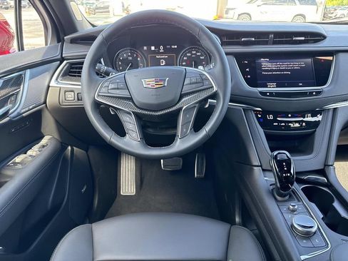 New 2026 Cadillac XT5 Sportv w/ LPO, Onyx Lite Package AWD/4WD image 17