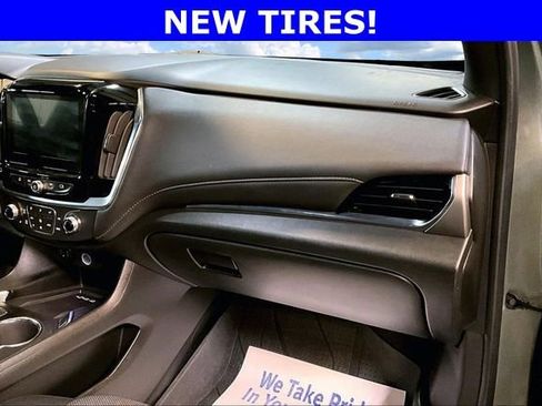 Used 2023 Chevrolet Traverse LT FWD image 27