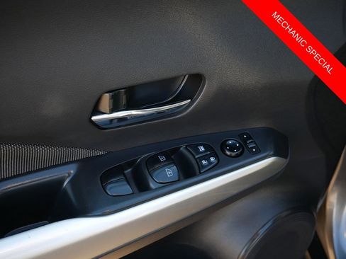 Used 2019 Nissan Kicks SV FWD image 16