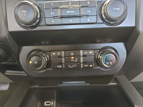 Used 2019 Ford F150 XL w/ Equipment Group 101A Mid AWD/4WD image 23