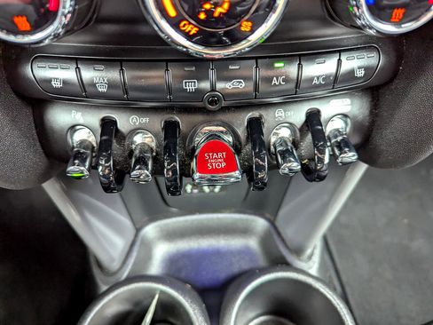 Used 2018 MINI Cooper Convertible image 24