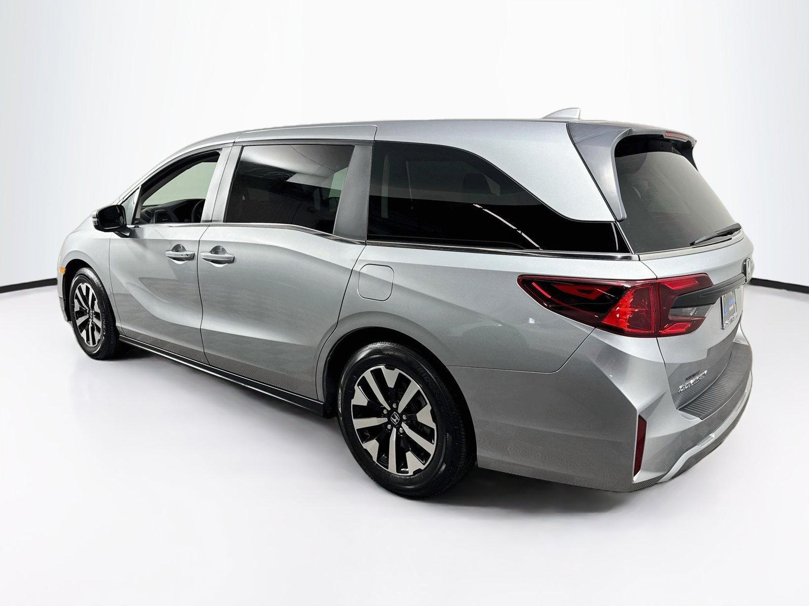 Used 2026 Honda Odyssey EX-L image 6