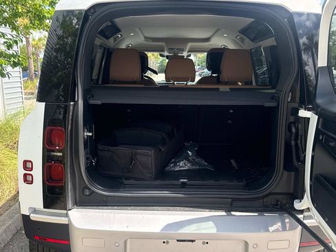 New 2025 Land Rover Defender 110 S image 11