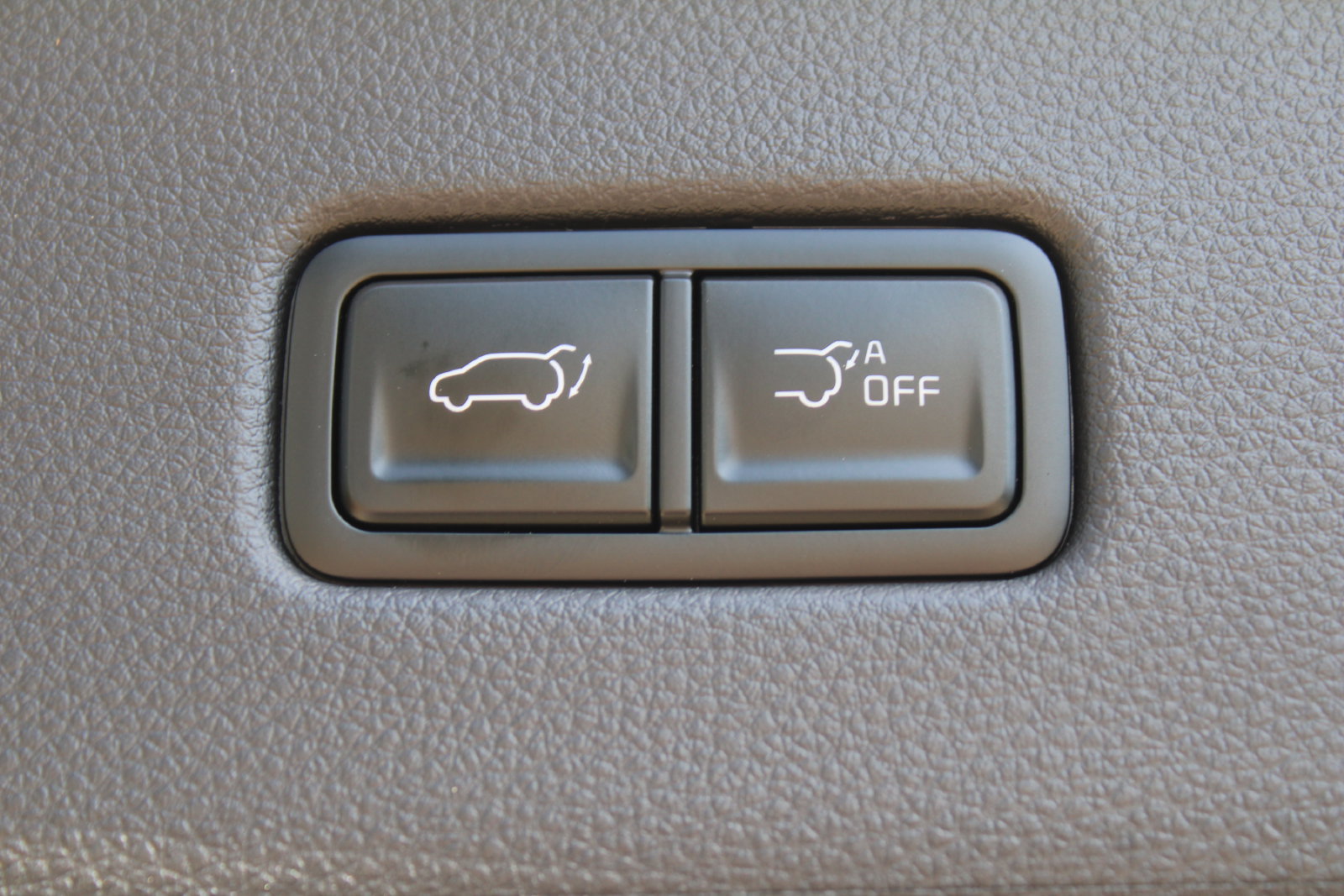 New 2026 Kia Carnival EX FWD image 14