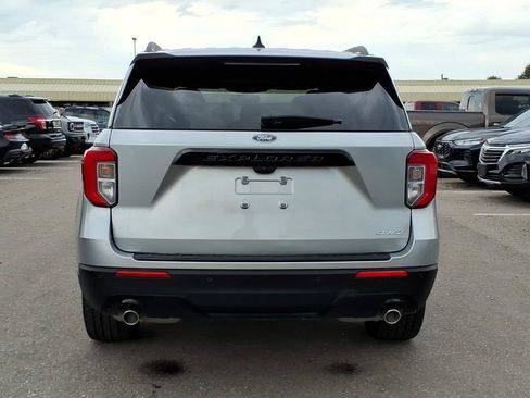 Used 2023 Ford Explorer ST-Line AWD/4WD image 4