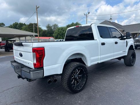 Used 2019 Ford F250 XLT w/ Snow Plow Prep Package AWD/4WD image 5