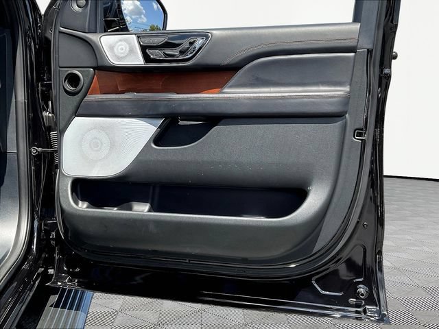 Used 2024 Lincoln Navigator L Black Label AWD/4WD image 28