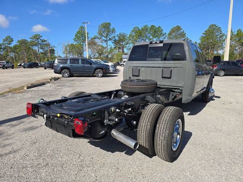 New 2026 RAM 3500 Tradesman AWD/4WD image 4