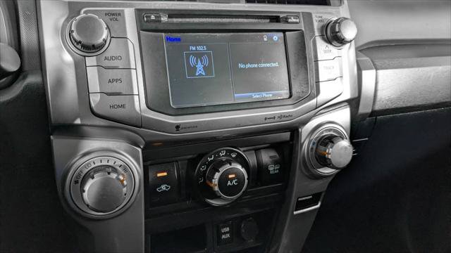 Used 2018 Toyota 4Runner SR5 AWD/4WD image 29