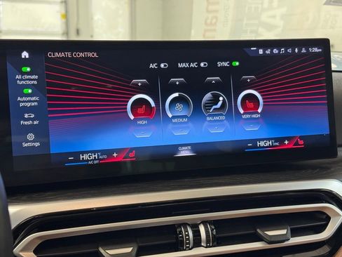 Used 2023 BMW 330e w/ M Sport Package image 39