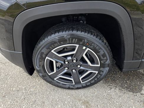 New 2026 Jeep Cherokee Laredo AWD/4WD image 10