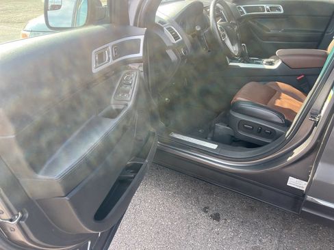 Used 2011 Ford Explorer Limited w/ 301A Rapid Spec Order Code image 16