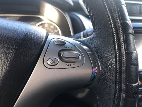 Used 2018 Nissan Murano SV image 37