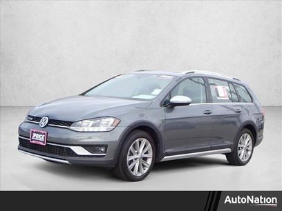 Used 2018 Volkswagen Golf SE
