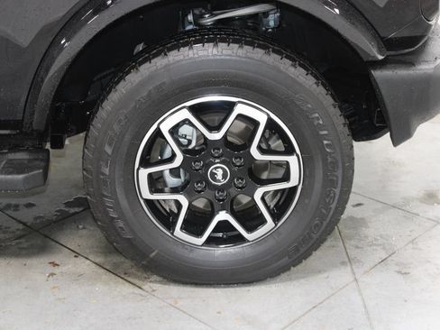 Used 2024 Ford Bronco Outer Banks AWD/4WD image 13