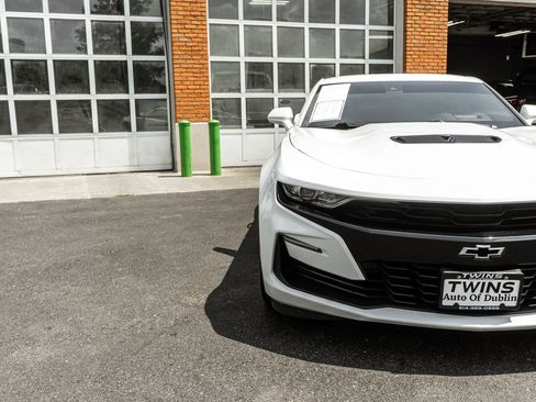 Used 2019 Chevrolet Camaro SS RWD image 32