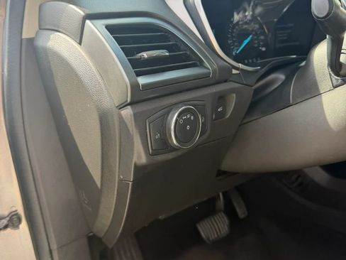 Used 2014 Ford Fusion SE FWD image 14