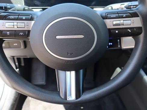 Used 2025 Hyundai Sonata SEL FWD image 10
