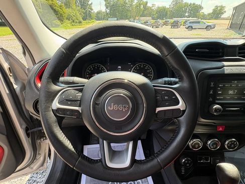 Used 2017 Jeep Renegade Trailhawk AWD/4WD image 12