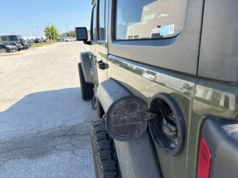 Used 2020 Jeep Wrangler Unlimited Sport AWD/4WD image 5