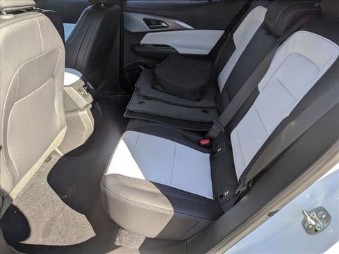 New 2026 Chevrolet Equinox EV LT AWD/4WD image 18