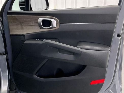 Used 2023 Kia Sorento S w/ Panoramic Sunroof Package AWD/4WD image 22