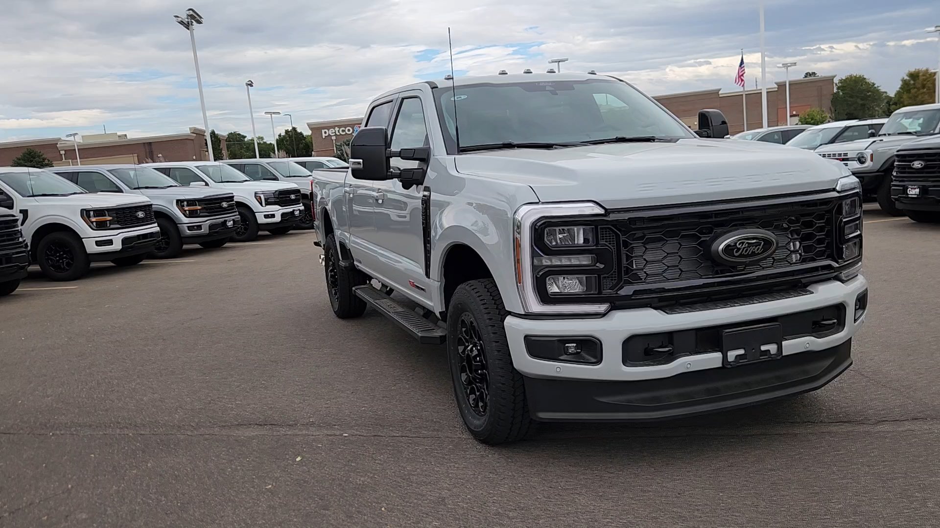 New 2026 Ford F350 Lariat w/ Black Appearance Package AWD/4WD image 6