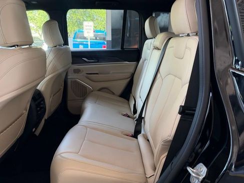 New 2026 Jeep Grand Cherokee Limited AWD/4WD image 21