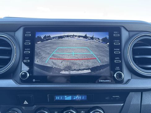 Used 2023 Toyota Tacoma TRD Off-Road image 23