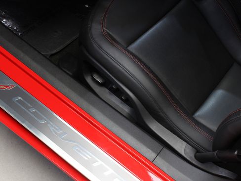 Used 2016 Chevrolet Corvette Z06 w/ 3LZ Preferred Equipment Group image 29