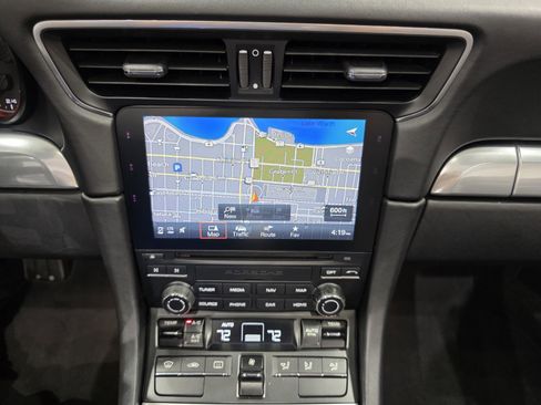 Used 2018 Porsche 911 Turbo image 17