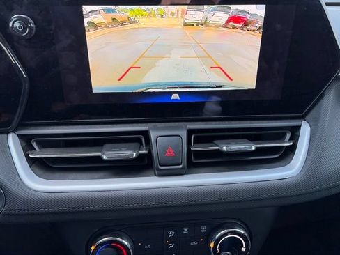 Used 2025 Chevrolet TrailBlazer LS w/ LS Convenience Package FWD image 7