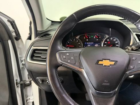 Used 2019 Chevrolet Equinox LT FWD image 17