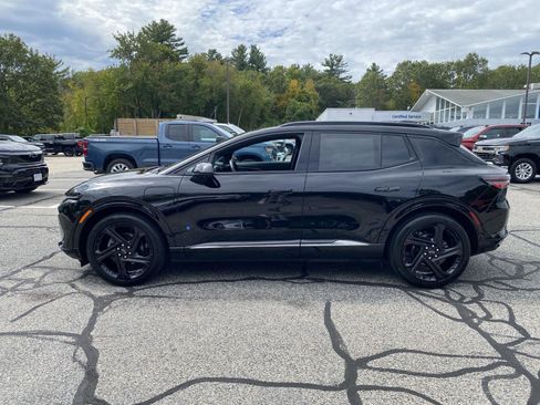 Used 2024 Chevrolet Equinox EV RS image 4