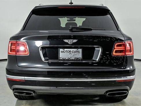 Used 2017 Bentley Bentayga AWD/4WD image 23