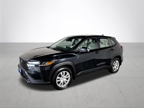 Used 2025 Toyota Corolla Cross L AWD/4WD image 2