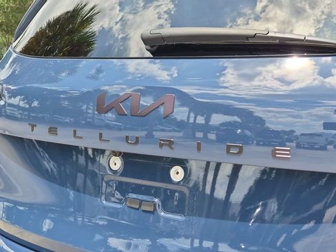 Used 2025 Kia Telluride SX Prestige X-Pro AWD/4WD image 5