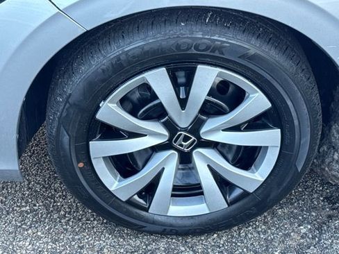 Used 2023 Honda Civic LX image 2