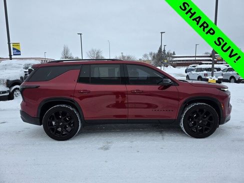 Used 2024 Chevrolet Traverse RS image 7